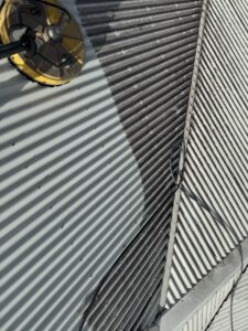 Colorbond roof cleaning in Ooralea Mackay