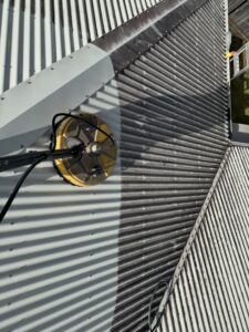 Professional roof washing Ooralea