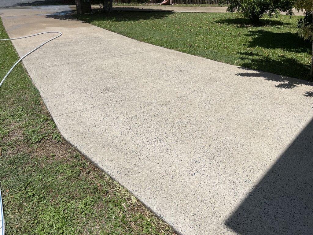 Clean driveway after pressure cleaning in Andergrove Mackay