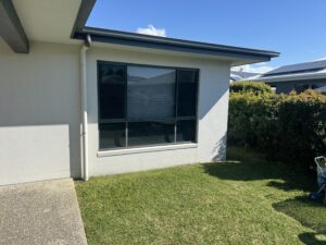 Freshly cleaned exterior walls and outdoor area in Bakers Creek