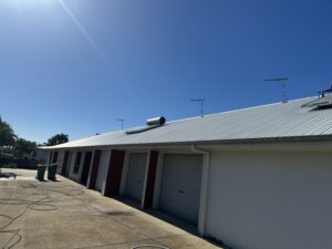 Professional exterior house washing East Mackay duplex