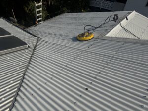Professional roof pressure cleaning in Slade Point Mackay