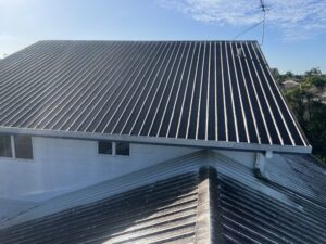 a dirty roof of a house at Mount Pleasant 
