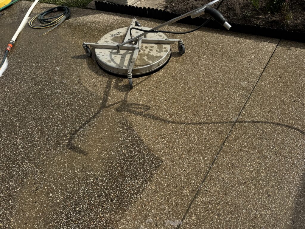 Professional driveway cleaning in Rural View, Mackay. Remove dirt, mould & stains with expert pressure cleaning. Get a free quote today.