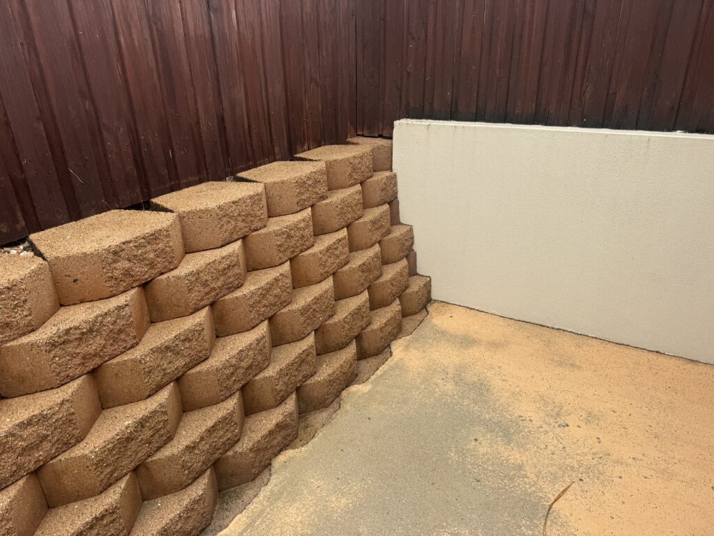 Brick Retaining Wall Cleaning Glenella Mackay