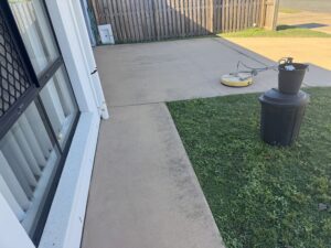 House washing and concrete cleaning Bucasia