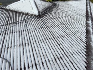 Dirty Colourbond roof before roof cleaning in Mount Pleasant Mackay