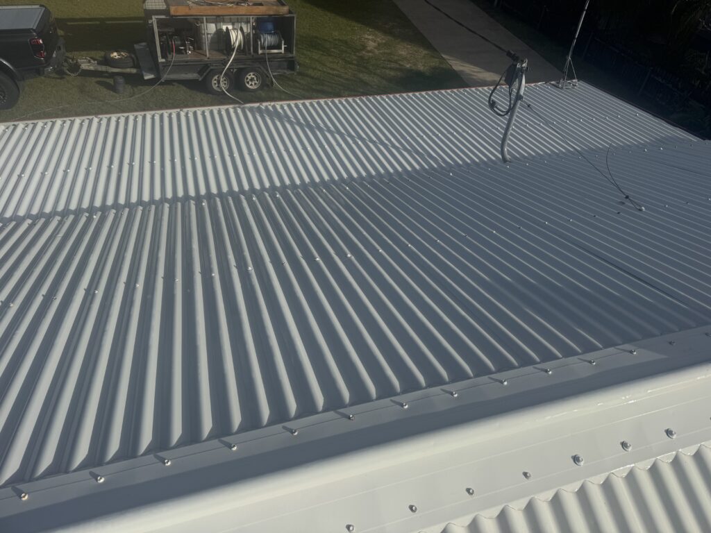 Clean roof wash in Slade Point